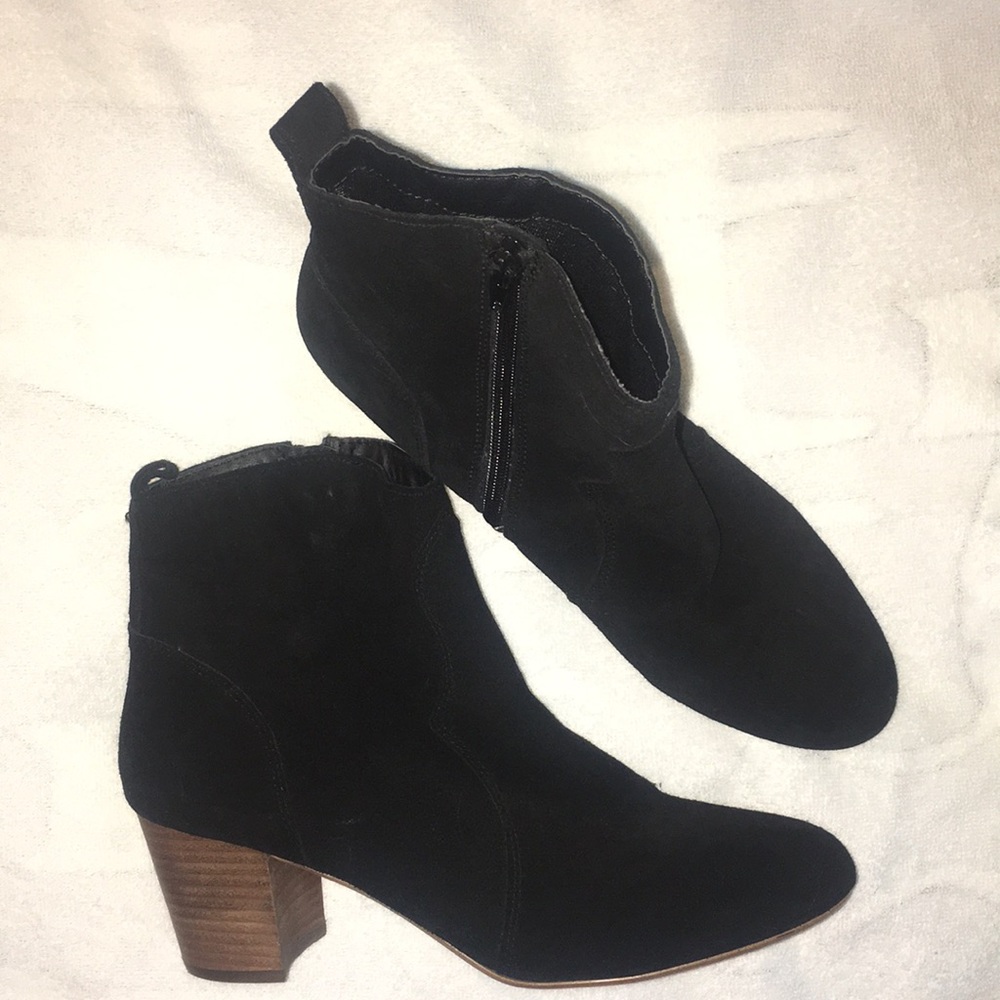 EUC Steve Madden Suede Ankle Booties Size 9.5
